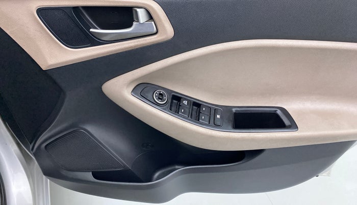 2018 Hyundai Elite i20 Magna Executive 1.2, Petrol, Manual, 27,259 km, Driver Side Door Panels Control