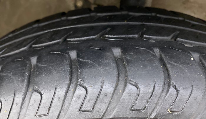 2016 Maruti Wagon R 1.0 VXI, Petrol, Manual, 23,143 km, Right Front Tyre Tread