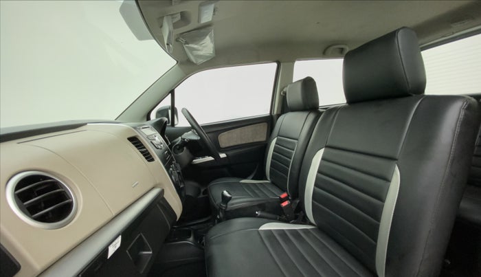 2016 Maruti Wagon R 1.0 VXI, Petrol, Manual, 23,143 km, Right Side Front Door Cabin