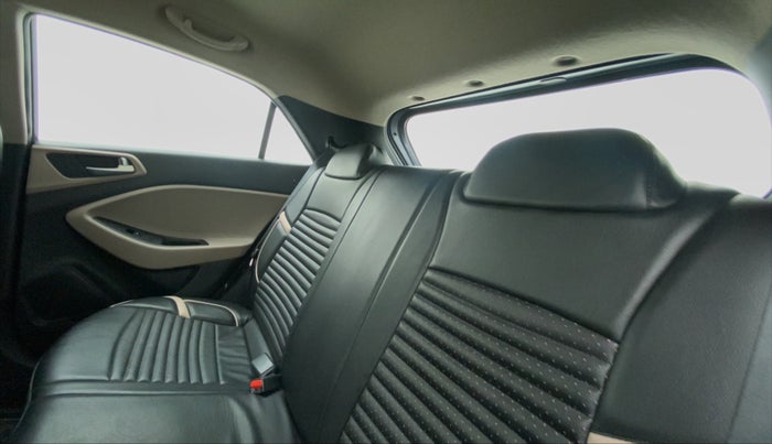 2019 Hyundai Elite i20 MAGNA PLUS 1.2, Petrol, Manual, 8,118 km, Right Side Rear Door Cabin