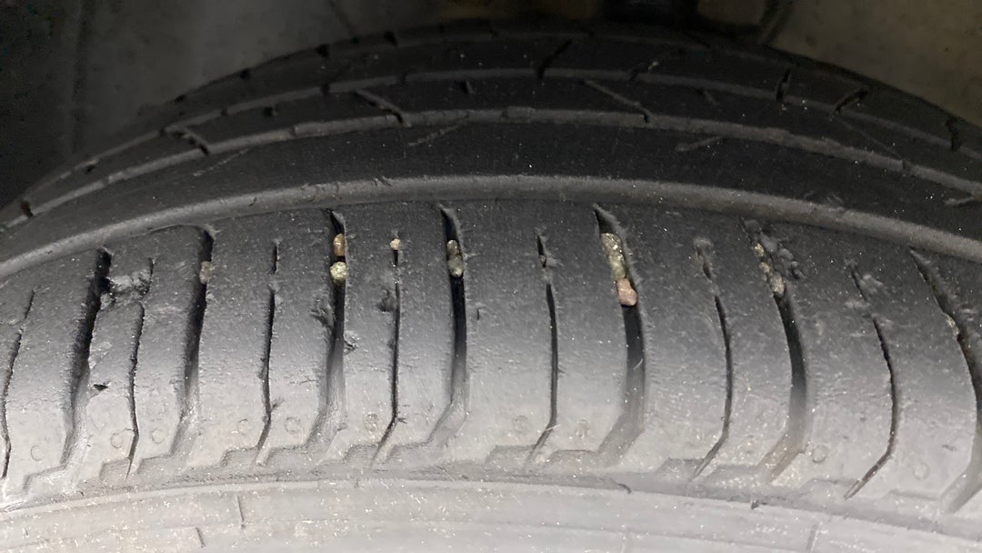 Left Front Tyre Tread