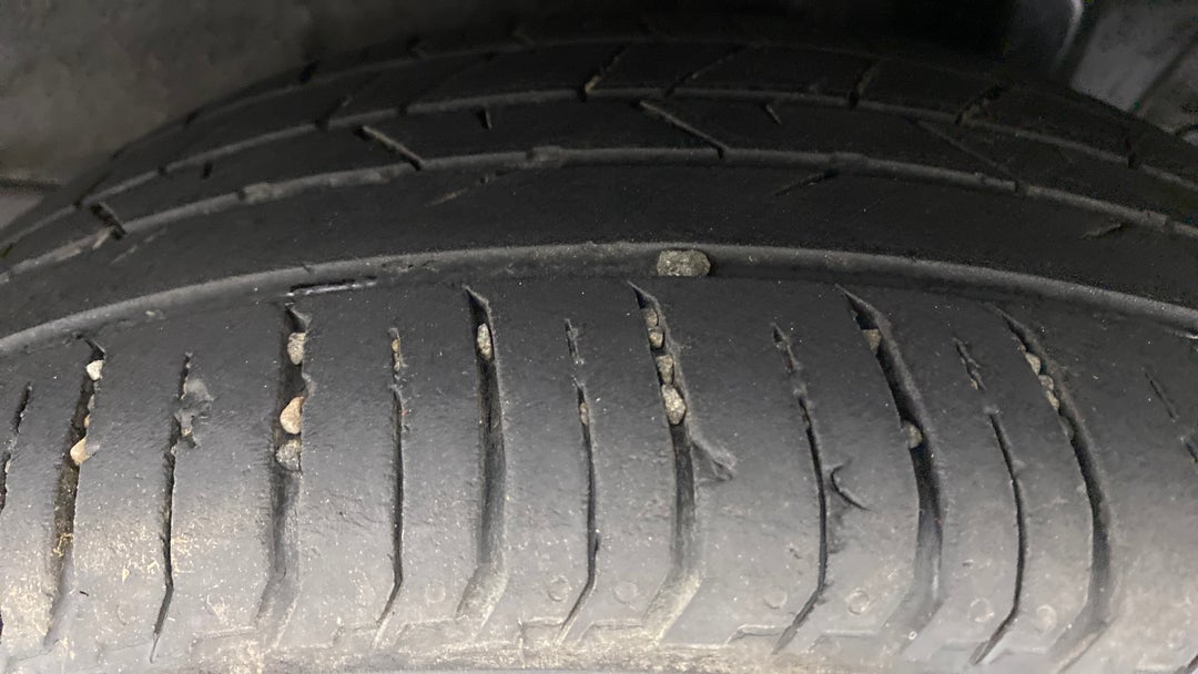Left Rear Tyre Tread