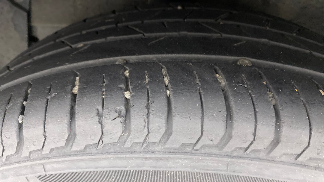 Right Rear Tyre Tread