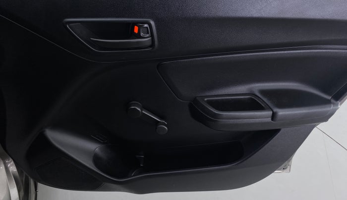 2020 Maruti Swift LXI D, Petrol, Manual, 12,463 km, Driver Side Door Panels Control