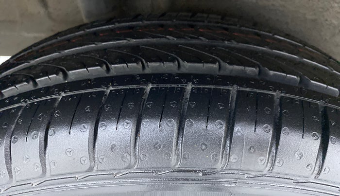 2018 Maruti IGNIS SIGMA 1.2 K12, Petrol, Manual, 5,991 km, Right Rear Tyre Tread
