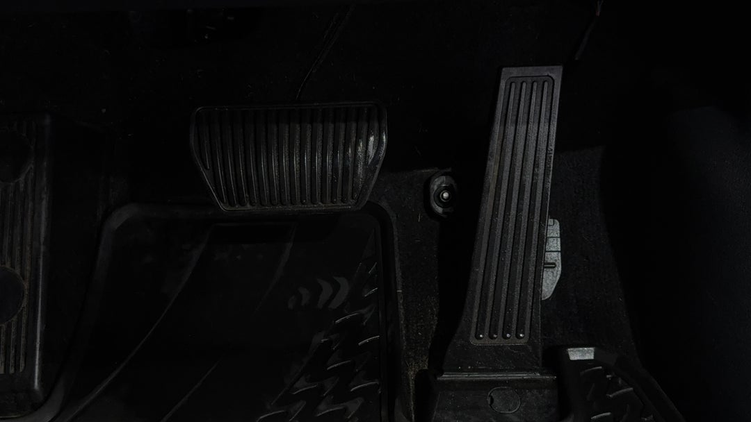 2016 Hyundai Tucson Active (fwd), Automatic, 130154 km, Pedals and Footmat