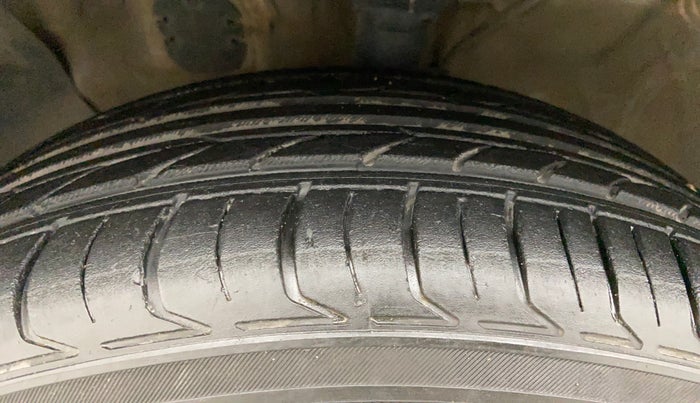 2018 Hyundai Creta E PLUS 1.6 PETROL, Petrol, Manual, 59,770 km, Left Front Tyre Tread