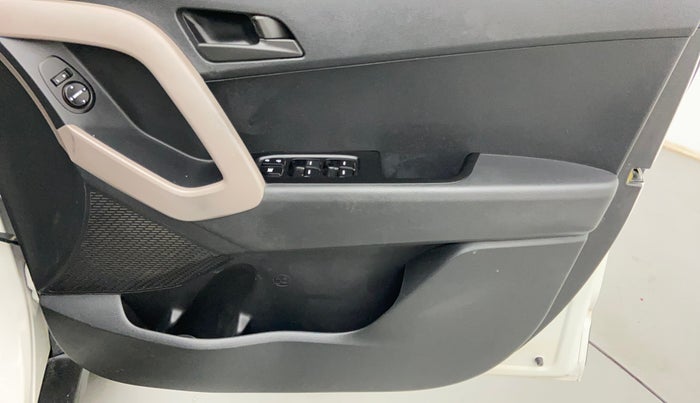 2018 Hyundai Creta E PLUS 1.6 PETROL, Petrol, Manual, 59,770 km, Driver Side Door Panels Control