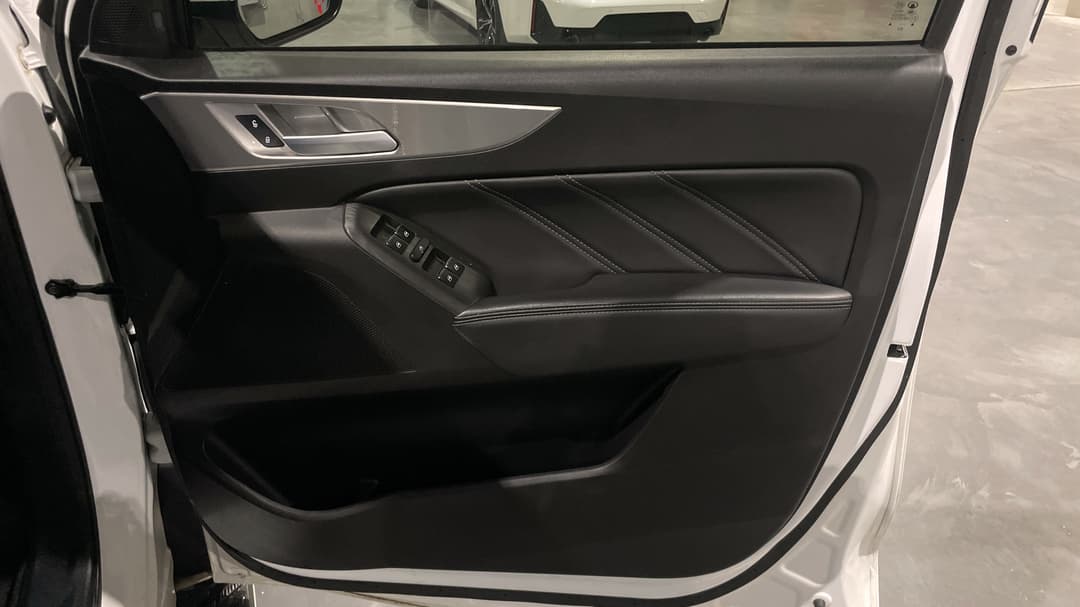2021 GWM Ute Cannon-l (4x4), Automatic, 123751 km, Speaker View