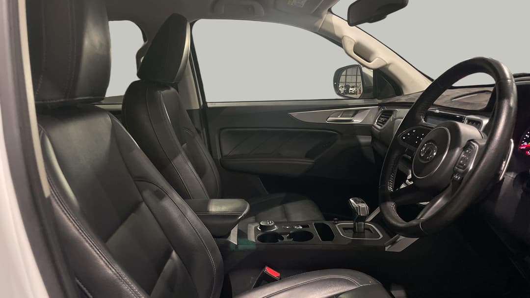 2021 GWM Ute Cannon-l (4x4), Automatic, 123751 km, Right Side Front Door Cabin View