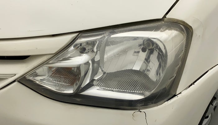 2013 Toyota Etios G, Petrol, Manual, 81,850 km, Left headlight - Minor scratches