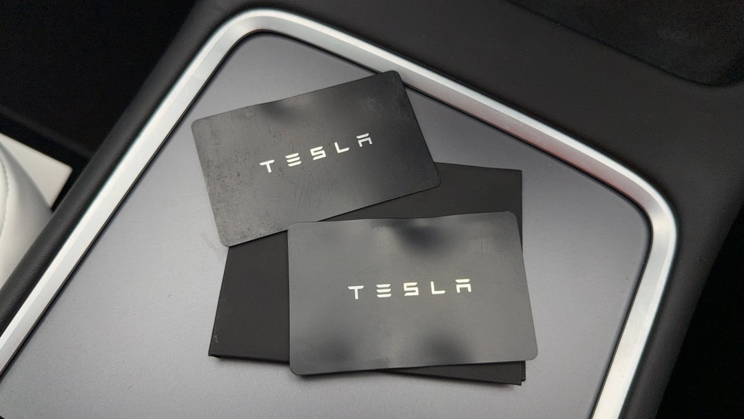 2021 Tesla Model 3 Standard Range Plus RWD, Automatic, 35875 km, Key Close-up