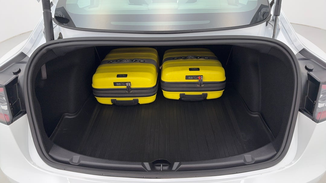 2021 Tesla Model 3 Standard Range Plus RWD, Automatic, 35875 km, Boot Inside View with Luggage