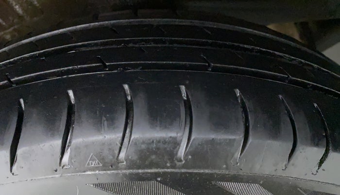 2017 Maruti Wagon R 1.0 LXI CNG, CNG, Manual, 68,574 km, Right Rear Tyre Tread