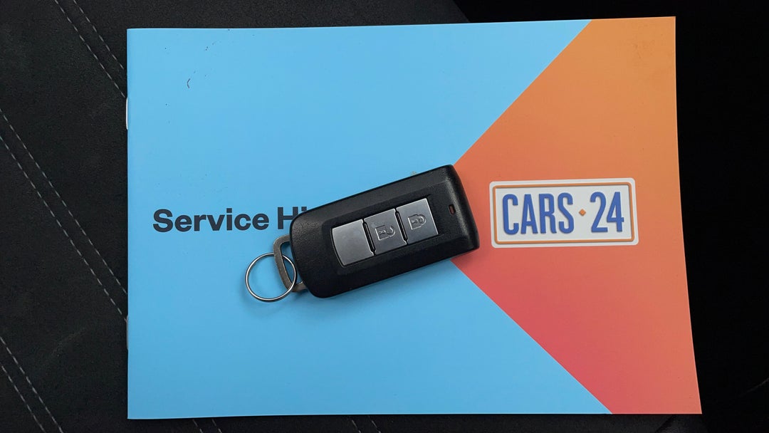 2017 Mitsubishi Outlander Ls Phev, Automatic, 140798 km, Key Close-up