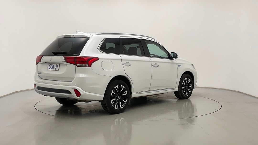 2017 Mitsubishi Outlander Ls Phev, Automatic, 140798 km, Right Back Diagonal (45- Degree) View