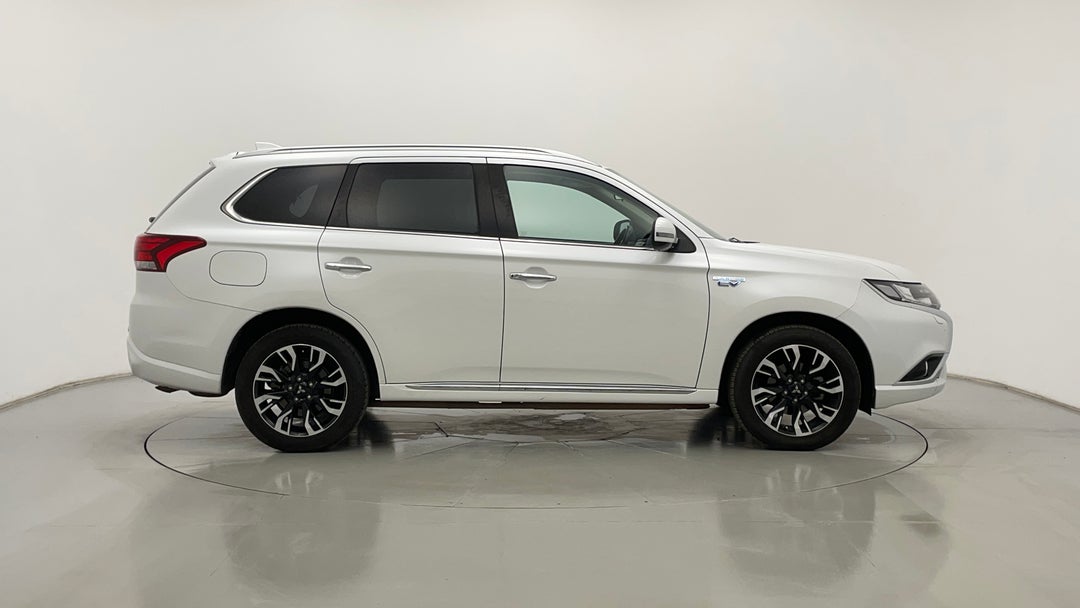 2017 Mitsubishi Outlander Ls Phev, Automatic, 140798 km, Right Side View