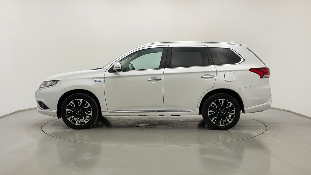 2017 Mitsubishi Outlander Ls Phev, Automatic, 140798 km, Left Side View