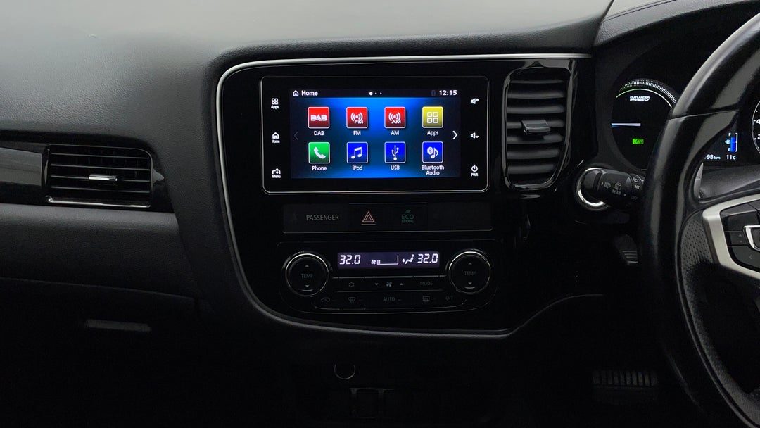 2017 Mitsubishi Outlander Ls Phev, Automatic, 140798 km, Center Console