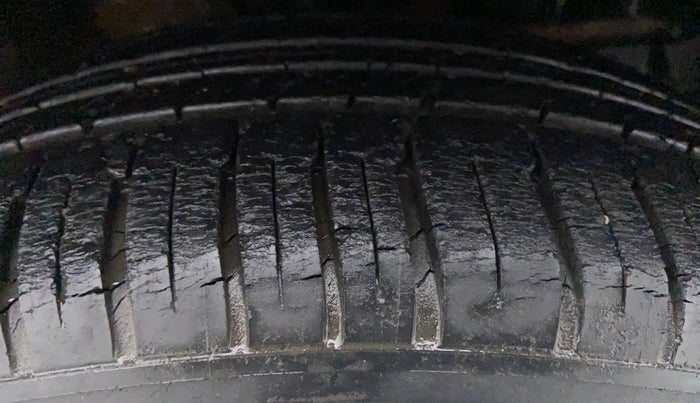 2016 Honda City SV MT PETROL, Petrol, Manual, 13,548 km, Right Front Tyre Tread