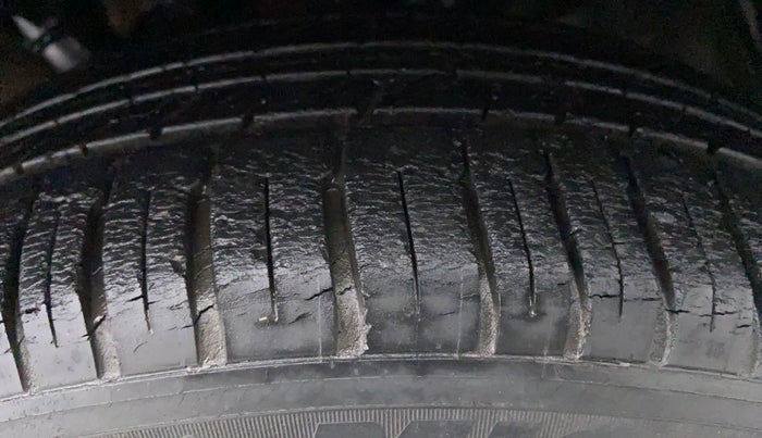 2016 Honda City SV MT PETROL, Petrol, Manual, 13,548 km, Left Front Tyre Tread