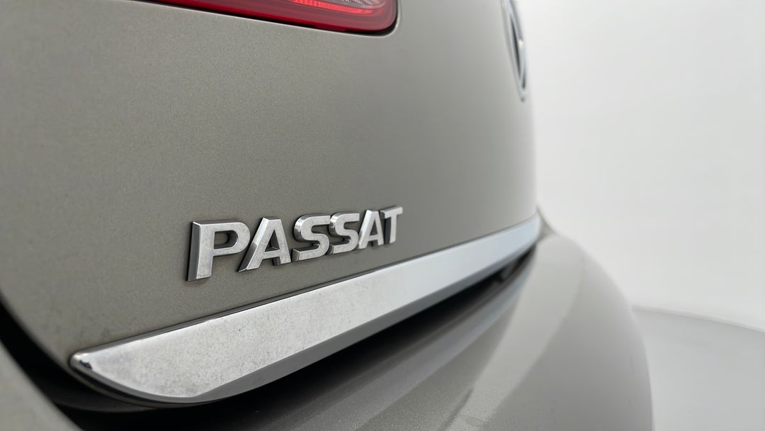 2014 Volkswagen Passat 118 Tsi, Automatic, 111884 km, Badge (Boot Left Side)