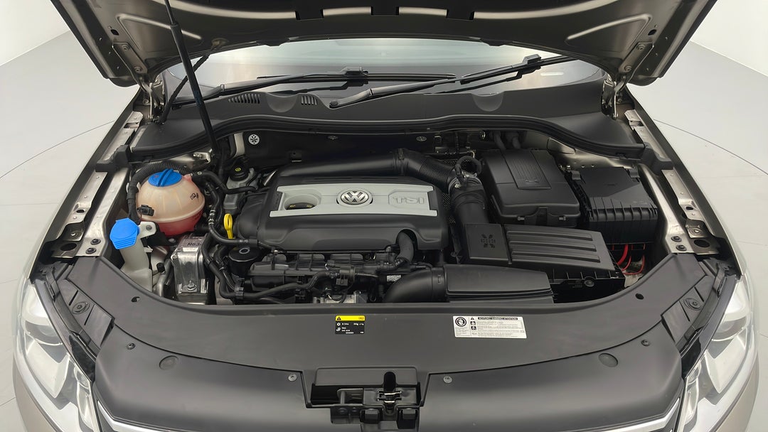 2014 Volkswagen Passat 118 Tsi, Automatic, 111884 km, Open Bonnet (Engine)