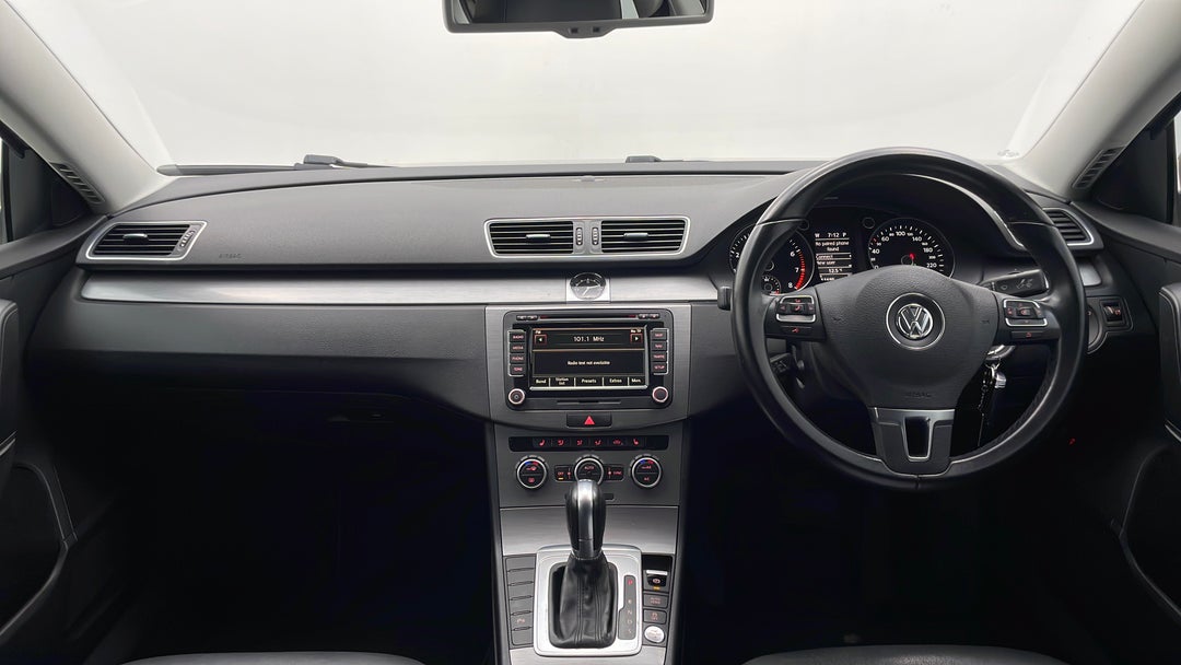2014 Volkswagen Passat 118 Tsi, Automatic, 111884 km, Dashboard View