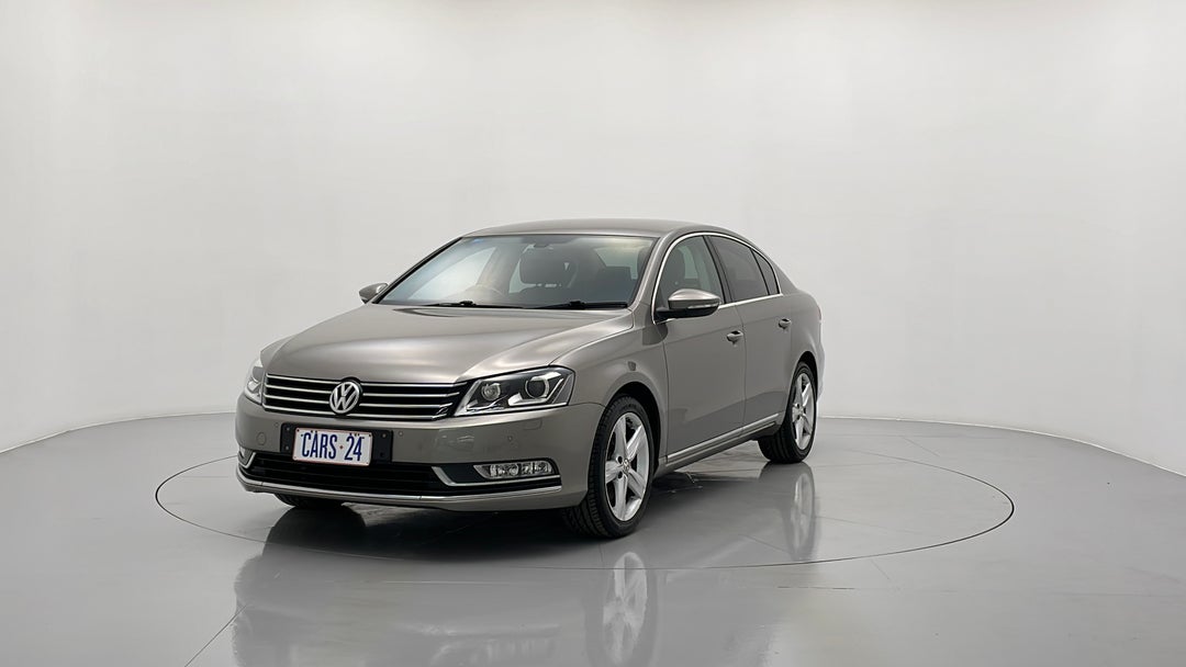 2014 Volkswagen Passat 118 Tsi, Automatic, 111884 km, Left Front Diagonal (45- Degree) View