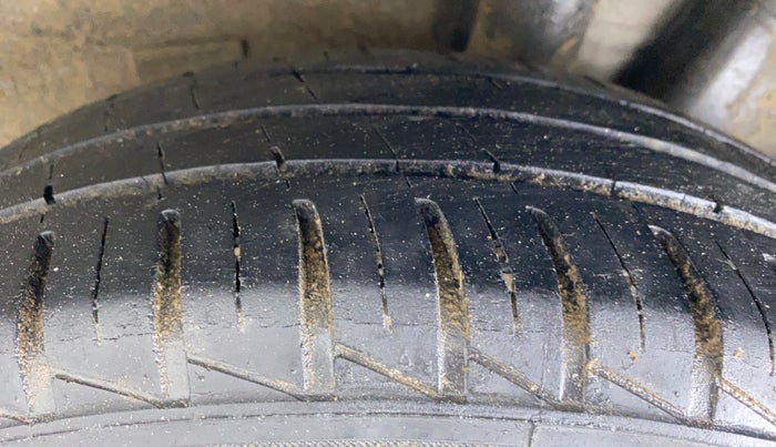 2014 Hyundai Xcent BASE 1.2, Petrol, Manual, 77,695 km, Left Rear Tyre Tread