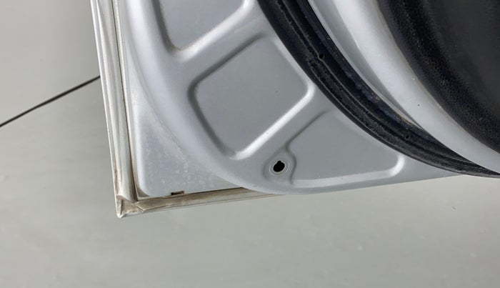 2014 Hyundai Xcent BASE 1.2, Petrol, Manual, 77,695 km, Front passenger door - Door stopper rubber missing