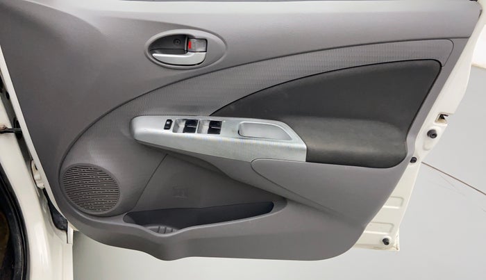 2011 Toyota Etios V, Petrol, Manual, 54,045 km, Driver Side Door Panels Control