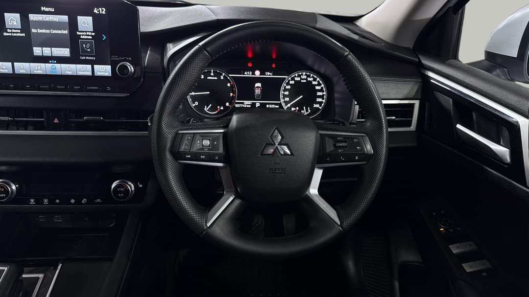 2023 Mitsubishi Outlander Aspire 7 Seat (2WD), Automatic, 27743 km, Steering Wheel Close-up