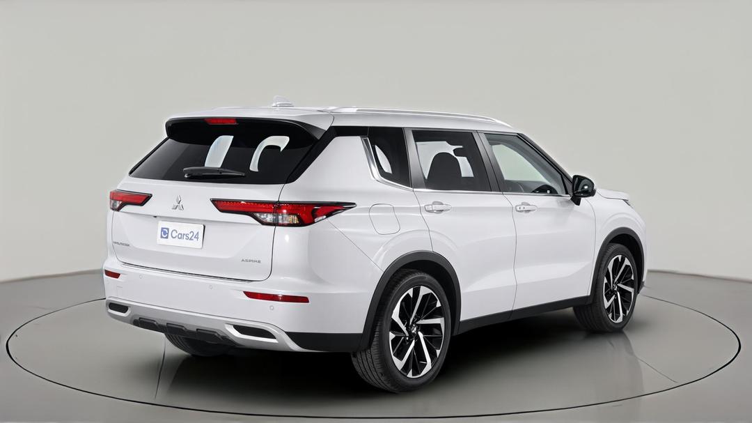 2023 Mitsubishi Outlander Aspire 7 Seat (2WD), Automatic, 27743 km, Right Back Diagonal (45- Degree) View