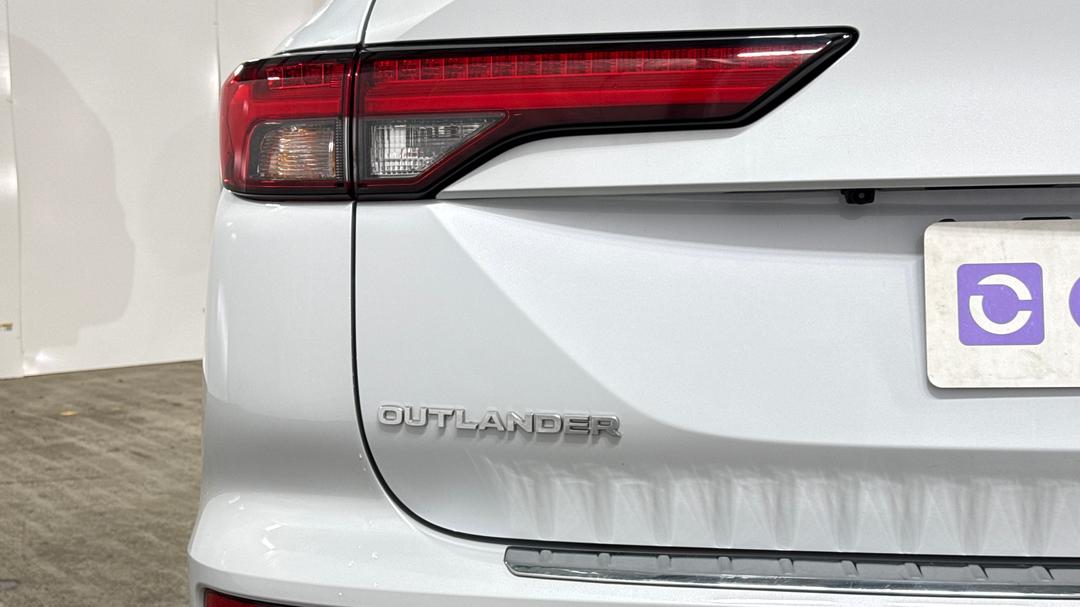 2023 Mitsubishi Outlander Aspire 7 Seat (2WD), Automatic, 27743 km, Badge (Boot Left Side)
