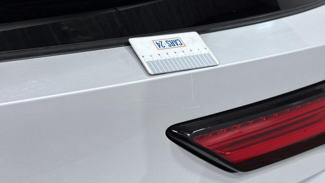 2023 Mitsubishi Outlander Aspire 7 Seat (2WD), Automatic, 27743 km, Boot / Tailgate Boot Lid Scratch