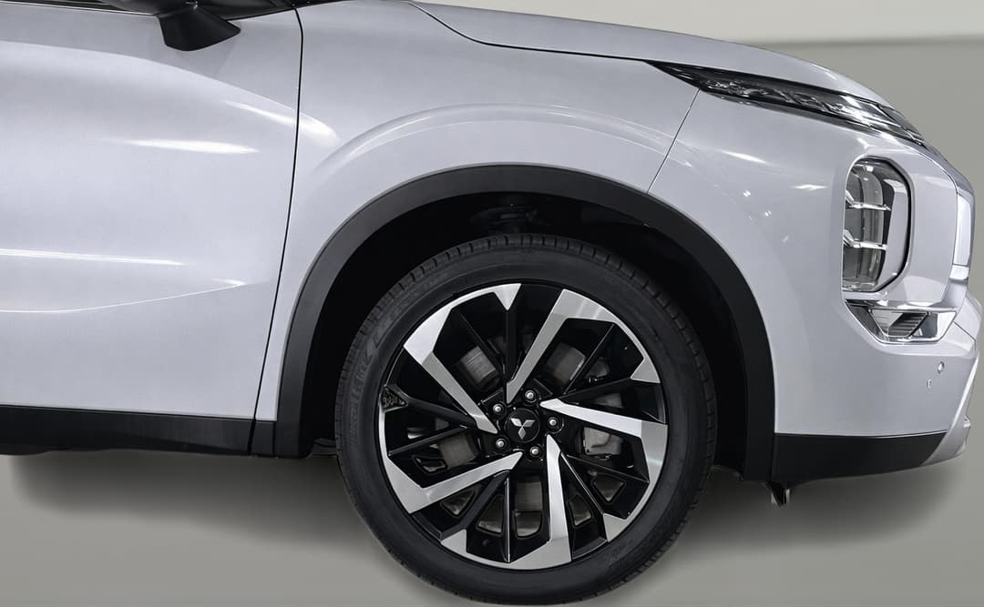 2023 Mitsubishi Outlander Aspire 7 Seat (2WD), Automatic, 27743 km, Right Front Wheel
