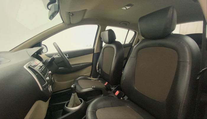 2012 Hyundai i20 MAGNA 1.2, Petrol, Manual, 54,639 km, Right Side Front Door Cabin