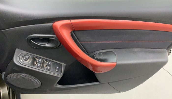 2018 Renault Duster 85 PS RXS MT DIESEL, Diesel, Manual, 73,676 km, Driver Side Door Panels Control