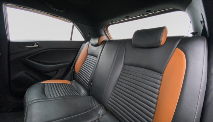 2015 Hyundai i20 Active 1.4 SX, Diesel, Manual, 75,605 km, Right Side Rear Door Cabin