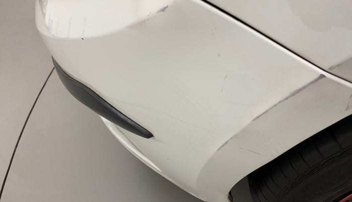 2017 Tata Tiago XM PETROL, Petrol, Manual, 82,750 km, Front bumper - Paint has minor damage