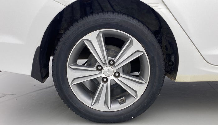 2018 Hyundai Verna 1.6 SX VTVT, Petrol, Manual, 68,474 km, Right Rear Wheel