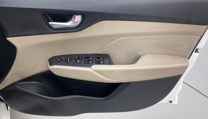 2018 Hyundai Verna 1.6 SX VTVT, Petrol, Manual, 68,474 km, Driver Side Door Panels Control