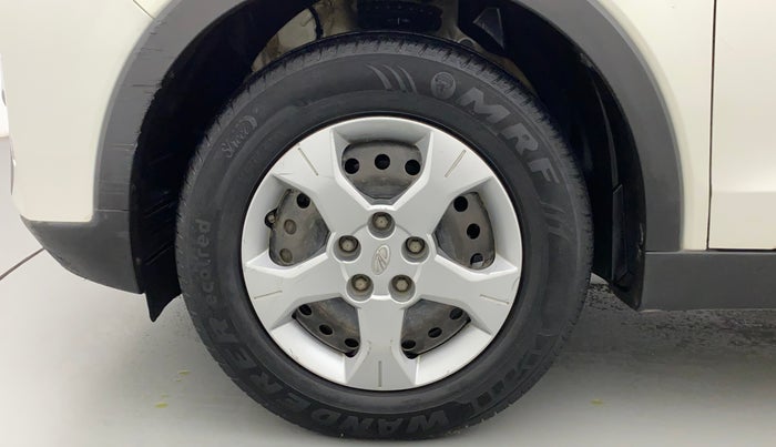 2019 Mahindra XUV300 W6 1.2 PETROL, Petrol, Manual, 58,334 km, Left Front Wheel