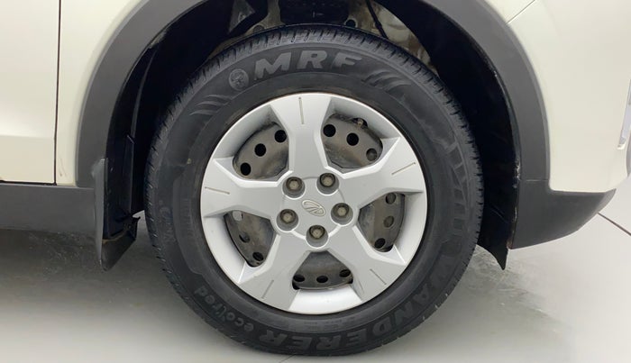 2019 Mahindra XUV300 W6 1.2 PETROL, Petrol, Manual, 58,334 km, Right Front Wheel