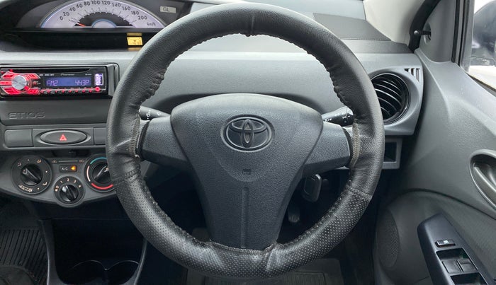 2013 Toyota Etios G, Petrol, Manual, 46,954 km, Steering Wheel Close Up