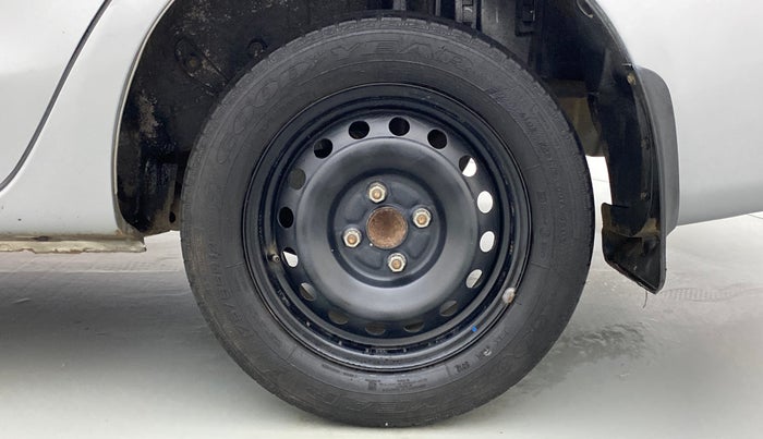 2013 Toyota Etios G, Petrol, Manual, 46,954 km, Left Rear Wheel