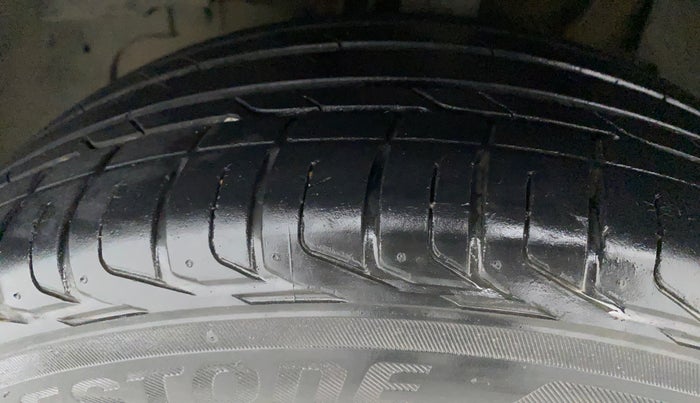 2021 Tata NEXON XM PETROL, Petrol, Manual, 30,550 km, Left Front Tyre Tread