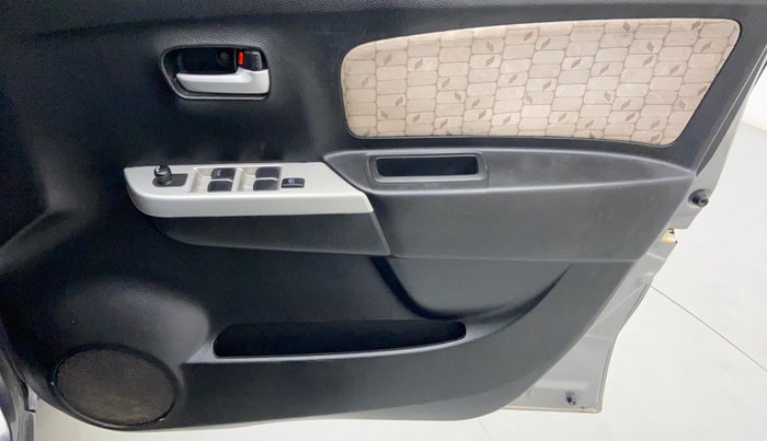 2015 Maruti Wagon R 1.0 VXI, Petrol, Manual, 39,581 km, Driver Side Door Panels Control