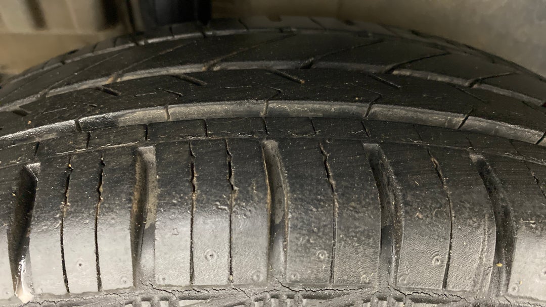 Right Rear Tyre Tread